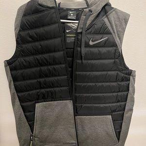 Nike Men’s Therma Winterized Full Zip Vest - L Black/Gray Make me an offer!